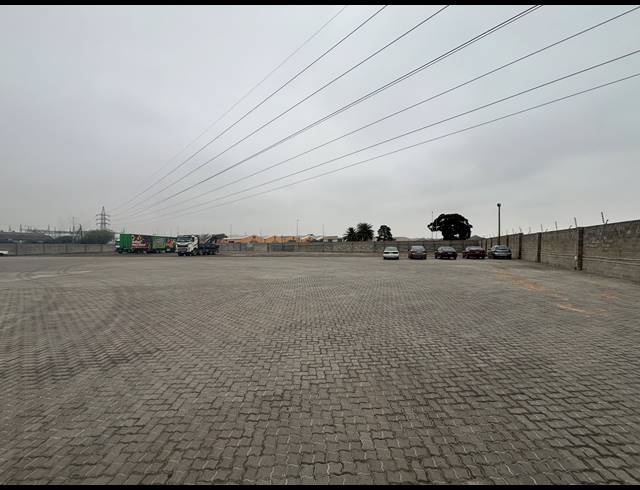 4,100M² INDUSTRIAL YARD TO LET IN BLACKHEATH INDUSTRIAL